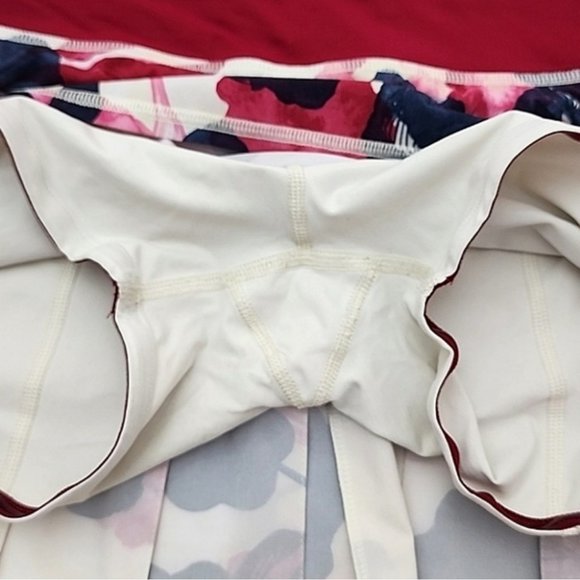 Lululemon Athletica Pink and Cream Skorts with Ruffled Design - Picture 8 of 12